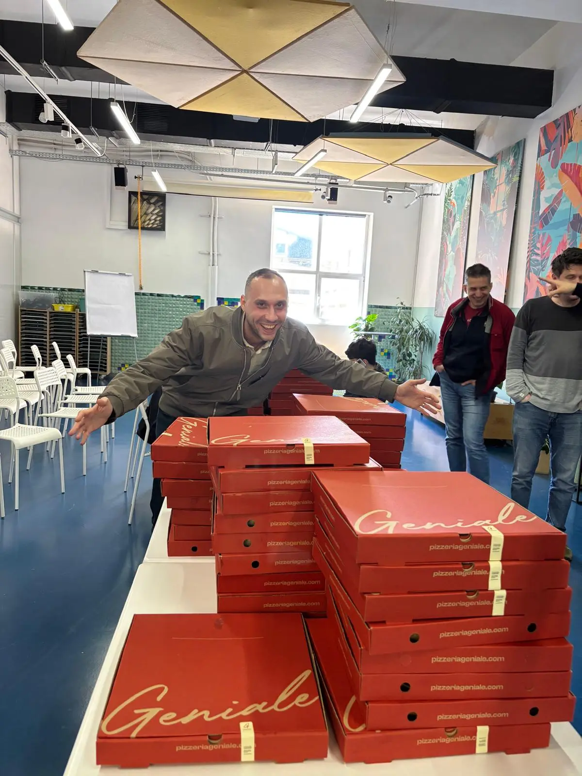 Pizza party la turneu - bucurie